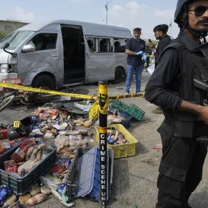 إصابة 3 أشخاص في هجوم انتحاري استهدف حافلة تقل عمالًا يابانيين في باكستان https://arabic.euronews.com/2024/04/19/karachi-police-on-suicide-attack-near...