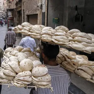 توقعات بارتفاع التضخم في مصر بعد رفع أسعار الخبز