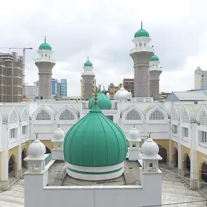«جامع الشيخ زايد» في نيروبي.. منارة للتسامح