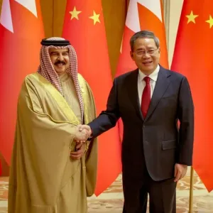 الملك يلتقي برئيس مجلس دولة الصين