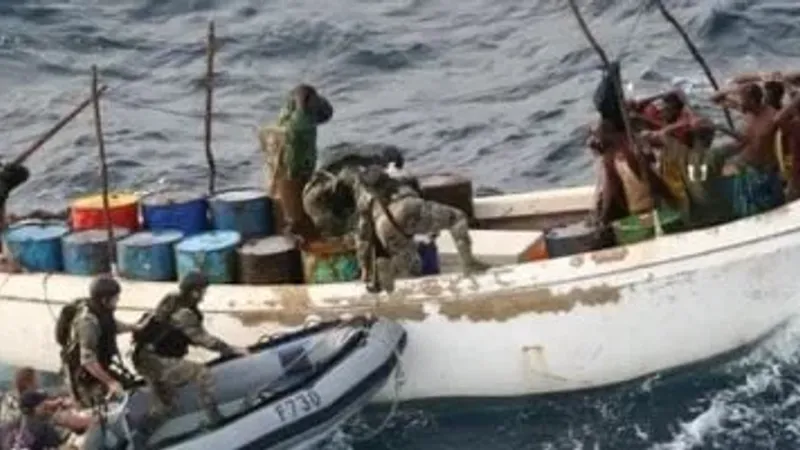 البحرية الأوروبية تحرر سفينة ترفع علم ليبيريا بعد تعرضها لهجوم شرقى الصومال