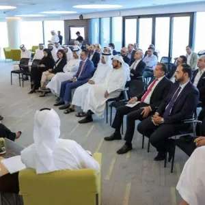 «غرفة دبي» تناقش تطوير الوقف وصناديق العُهد