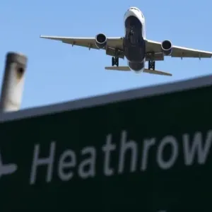 صندوق الاستثمارات السعودي يستحوذ على حصة من مطار هيثرو في بريطانيا والكشف عن قيمة الصفقة