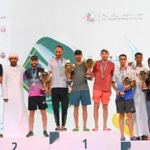 تتويج أبطال سباق الجري بمهرجان دلما