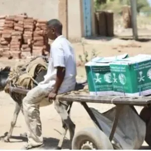 مركز الملك سلمان يوزع مساعدات غذائية في السودان ونيجيريا وبولندا لدعم المحتاجين خلال رمضان