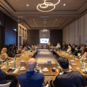 «دبي للإعلام» و«كريمتان» تطلقان «خدمة وساطة البيانات»