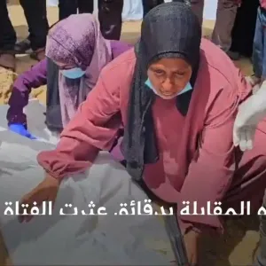 أم تعثر على جثة نجلها في مقبرة جماعية بمجمع ناصر | إذاعة بي بي سي نيوز عربي