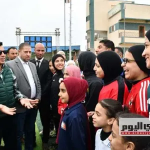 وزير الشباب والرياضة يزور أحمد رفعت للاطمئنان على حالته