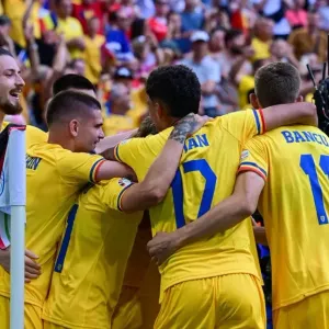 رومانيا تكتسح أوكرانيا بثلاثية نظيفة في مباراة تاريخية