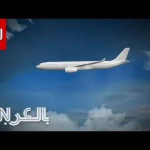 هوت بشكل مرعب فجأة.. فيديو يظهر ما حدث لطائرة الركاب السنغافورية في الجو