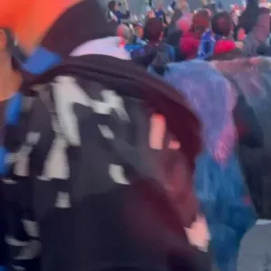 جنون جماهير انتر ميلان  الجماهير قامت بصبغ بقرة بألوان النادي أثناء الاحتفال بلقب الدوري