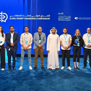 حمدان بن محمد يشهد حفل تكريم الفائزين في النسخة الأولى من "التحدي الدولي للذكاء الاصطناعي"