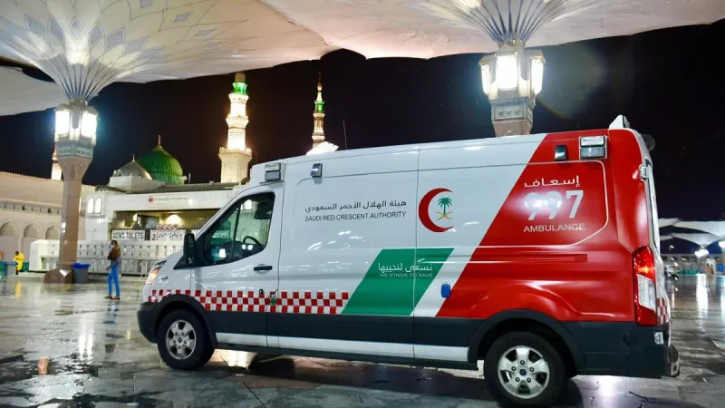 "هلال المدينة المنورة" ينجح في إعادة النبض لمريض خمسيني بساحات المسجد النبوي