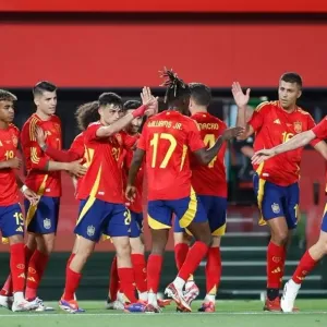 إسبانيا تنهي تحضيراتها لكأس أوروبا بأفضل طريقة