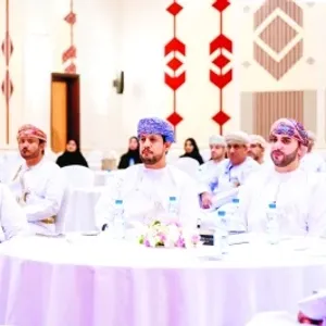 تكريم المشاركين في قافلة سوكا عمان الرياضية