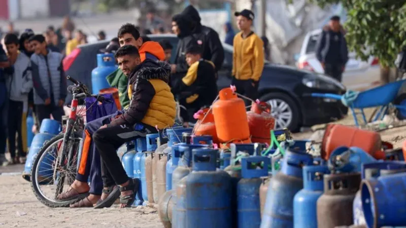 الدفاع المدني يحذر من تفاقم أزمة غاز الطهي في قطاع غزة