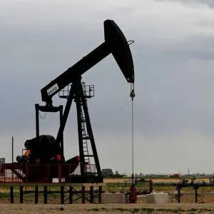 النفط يرتفع بفضل توقعات الطلب الأمريكي على الوقود قبل اجتماع أوبك+