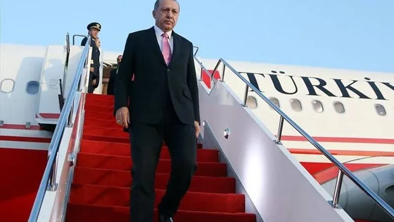 السوداني يستقبل أردوغان بمطار بغداد الدولي
