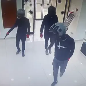 سطو مسلح على "بنك فلسطين" في رام الله (فيديو)