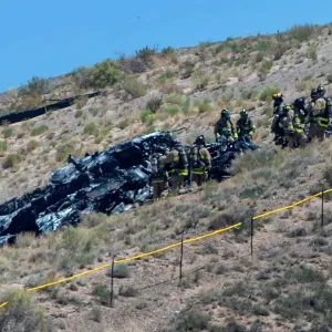 شاهد: للمرة الثانية خلال شهر واحد.. تحطم طائرة عسكرية بالقرب من مطار في ولاية نيو مكسيكو