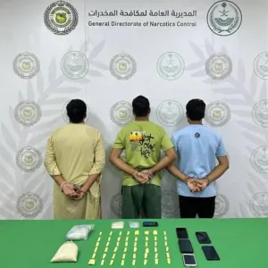 «مكافحة المخدرات» تقبض على 3 مقيمين بجازان لترويجهم 1.1 كيلوغرام «شبو»