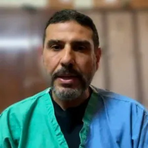 أجرى عملية لطفل فقد 3 من أطرافه.. طبيب أمريكي محاصر في غزة يصف لـCNN فظاعة المشهد