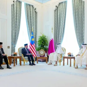 صاحب السمو يعزز العلاقات مع رئيس الوزراء الماليزي