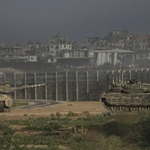 فيديو. قوات إسرائيلية تتوغل داخل قطاع غزة