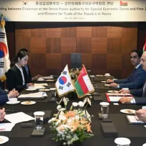 سلطنة عُمان تبحث مع كوريا الجنوبية تعزيز التعاون الصناعي واللوجستي