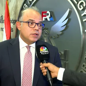 رئيس هيئة الرقابة المالية في مصر لـ CNBC عربية: تمكين شركات التأمين من توزيع منتجاتها عبر فروع شركات الاتصالات بمصر