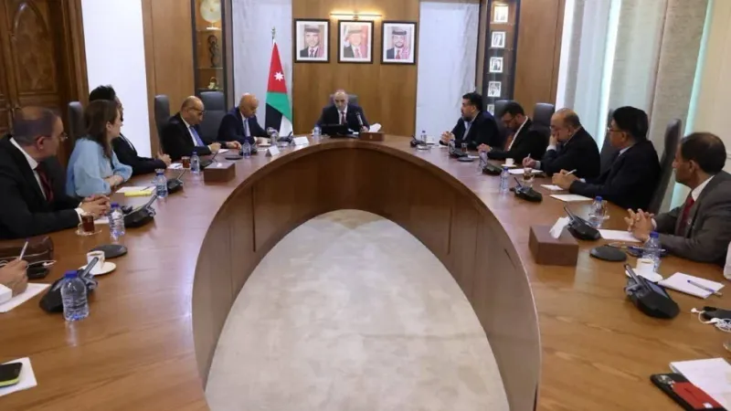 مديرة RT العربية تكشف أجواء لقائها وقيادات إعلامية عربية مع رئيس الحكومة الأردنية (صور)