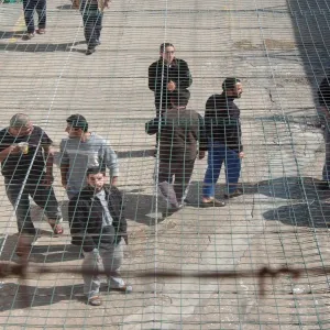 الاحتلال يمارس حرباً انتقامية ضد الأسرى الفلسطينيين بين جدران سجونه
