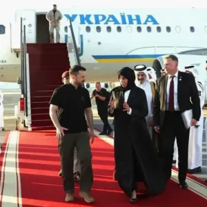 زيلينسكي في الدوحة لإجراء محادثات مع أمير قطر