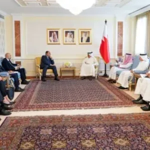 وزير الخارجية يبحث التعاون والتنسيق مع أمانة "الجامعة العربية"