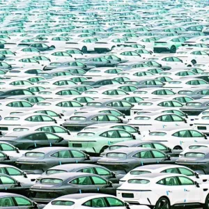 أوروبا تزيد الرسوم على سيارات الصين الكهربائية.. وبكين تشكو لـ«منظمة التجارة»