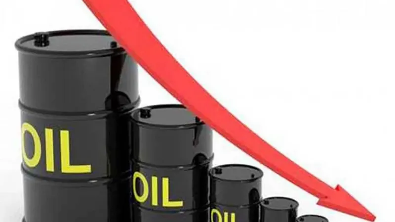 سعر برميل النفط الكويتي ينخفض 81 سنتا ليبلغ 83.59 دولار