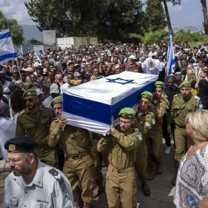 تقرير: الانتحار يتسلل إلى صفوف الجيش الإسرائيلي وتعتيم على الحصيلة