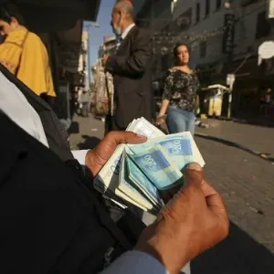 سلطة النقد تعلن عن بدائل للتعامل بالسيولة النقدية في غزة