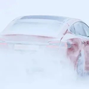 صح أم خطأ: السيارات الكهربائية تفقد من قوتها ونطاقها في الطقس البارد