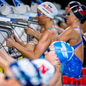 السباحان الأميركيان ريان مورفي وليلي كينغ يتأهلان الى الألعاب الأولمبية الثالثة