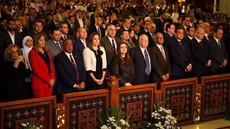 رئيس قضايا الدولة من الكاتدرائية: مصر تظل رمزا للنسيج الواحد بمسلميها ومسيحييها