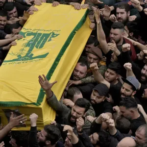 بطائرة مسيرة.. الجيش الإسرائيلي يزعم اغتيال قيادي في حزب الله