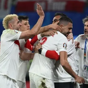 تركيا تهزم النمسا 2-1 وتتأهل للقاء هولندا في دور الثمانية ببطولة أوروبا