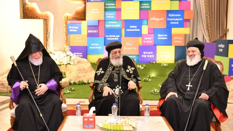 البابا تواضروس يستقبل رئيسي الكنيستين السريانية والأرمينية|صور
