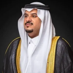 نائب أمير الرياض يعزي أسرة فرحان العجمي