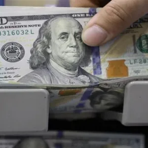 أسعار الدولار تقفز مجددا امام الدينار العراقي في الاسواق المحلية