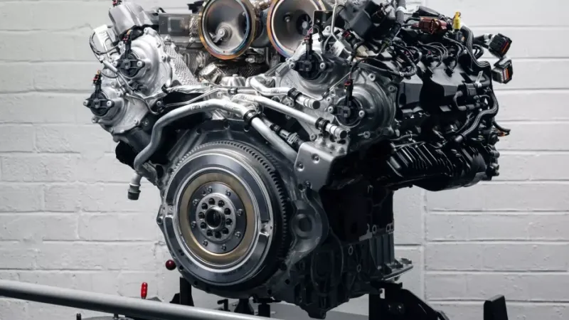 بنتلي تعلن عن محرك V8 يستبدل W12 السابق ويتفوق عليه
