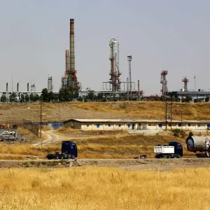 6 شركات صينية من بين الفائزين بتطوير حقول نفط وغاز عراقية