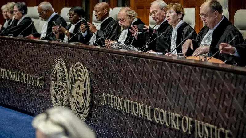 "قرار محكمة العدل الدولية بوقف عملية رفح لا يقيّد إسرائيل، لكن عليها إعطاء الأولوية للوضع الإنساني" - هآرتس