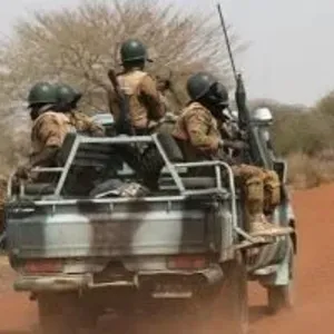 فرار العشرات نتيجة تزايد هجمات الإرهابيين على مدينة فادا نجورما ببوركينا فاسو